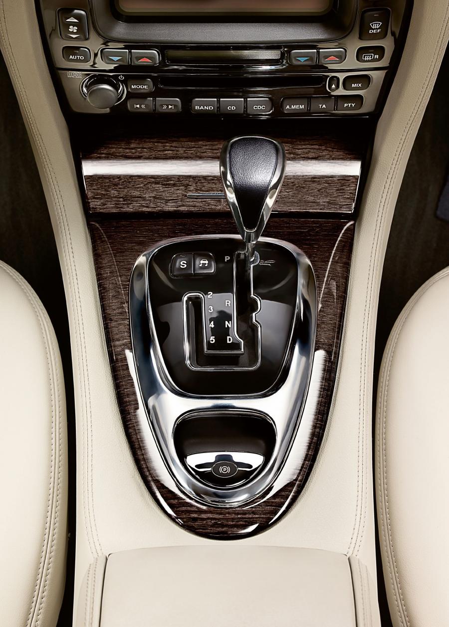  Jaguar XJ Portfolio 2009 года  (фото 4 из 29)